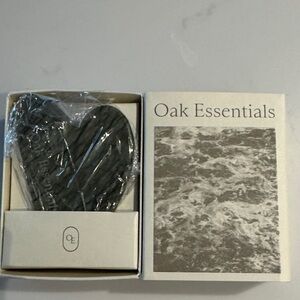 Oak Essentials jade gua sha - new in box